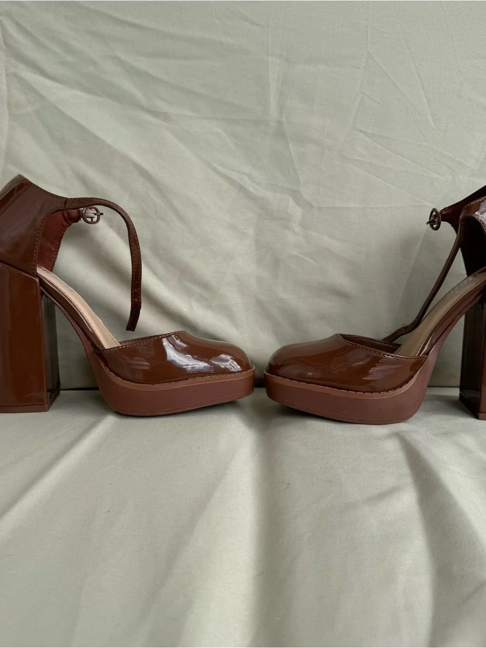 SheIn Women’s Brown Patent Platform Block Heel Pumps Ankle Strap Size 7.5